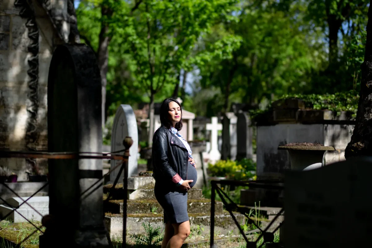 photo-grossesse-cimetiere-pere-lachaise-agnescolombo-11