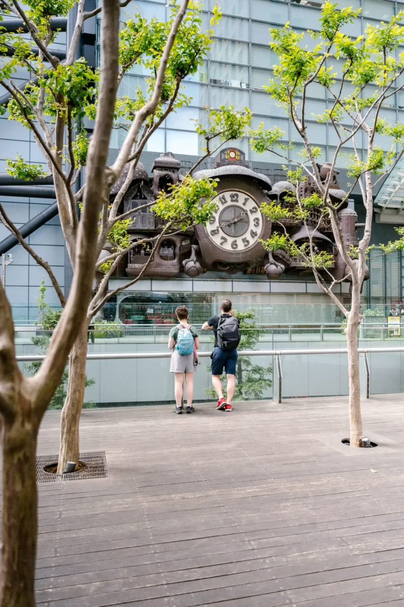 voyage-japon-hayao-miyasaki-clock-tokyo-agnes-colombo-1