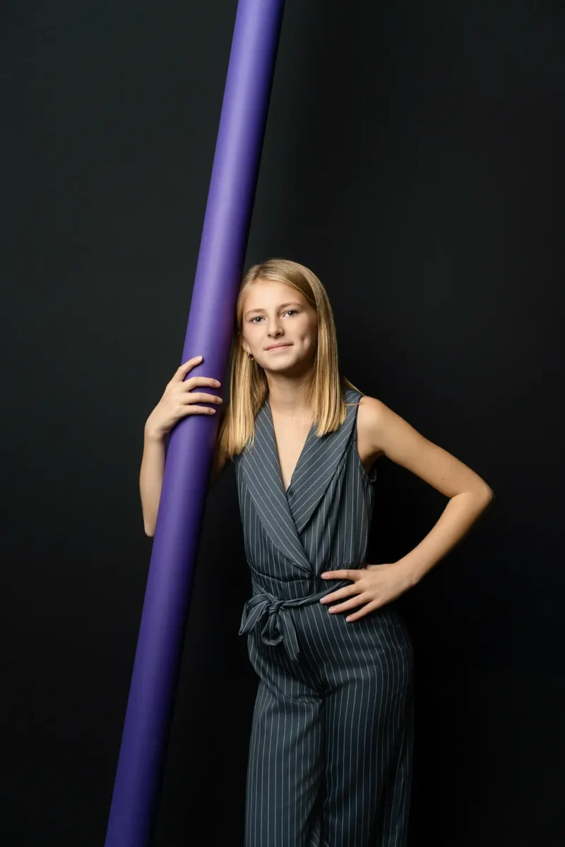 Cadeau original ado - Photo d'une jeune demoiselle en studio en combinaison